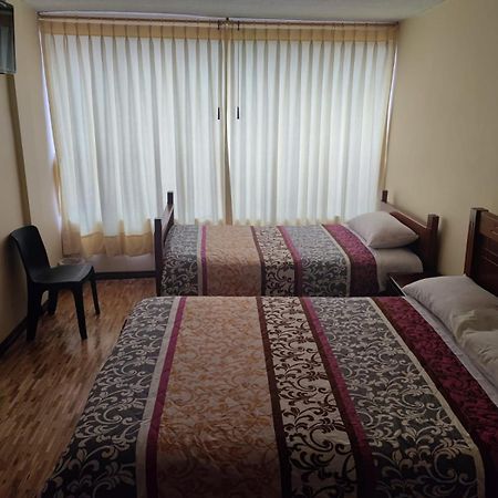 Hostal El Confort Quito Norte ภายนอก รูปภาพ
