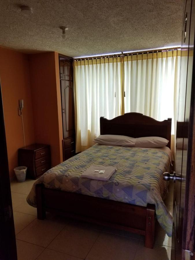 Hostal El Confort Quito Norte ภายนอก รูปภาพ