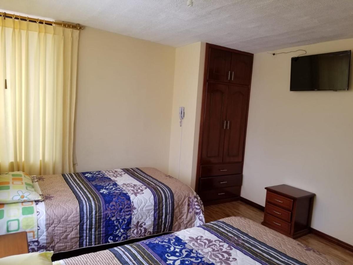 Hostal El Confort Quito Norte ภายนอก รูปภาพ