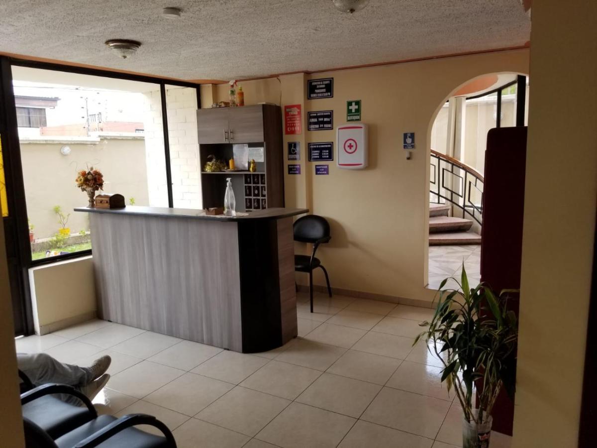 Hostal El Confort Quito Norte ภายนอก รูปภาพ