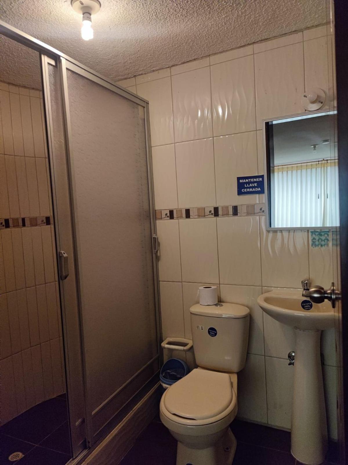 Hostal El Confort Quito Norte ภายนอก รูปภาพ